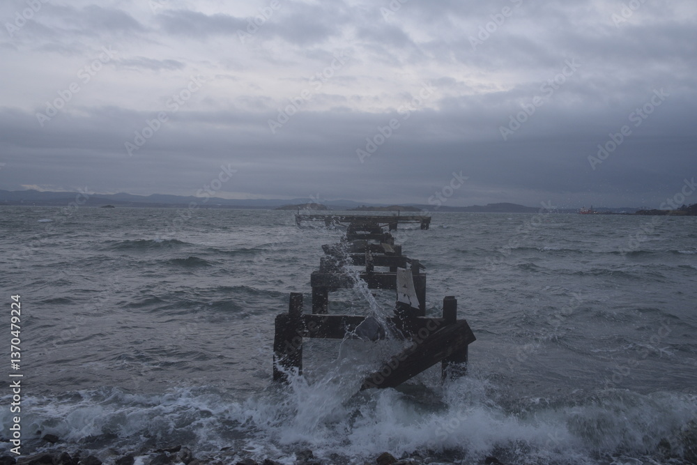 Obraz premium hawcraig pier in aberdour scotland