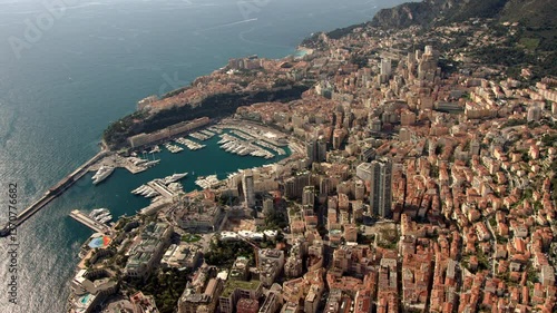 monaco monte carlo avec le port hercule depuis la mer plan séquence partie 2 sur 3