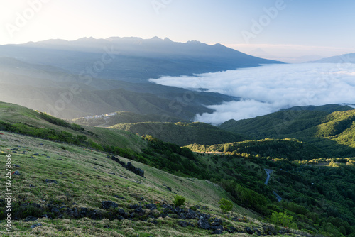 Wallpaper Mural 長野県諏訪市　夏の車山高原 Torontodigital.ca