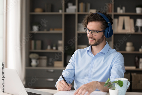 Fotografija Motivated remote student