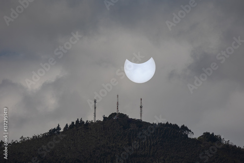 Obraz na płótnie Partial solar eclipse in Galicia, Spain w salonie