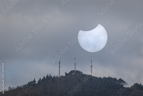 Obraz na płótnie Partial solar eclipse in Galicia, Spain w salonie