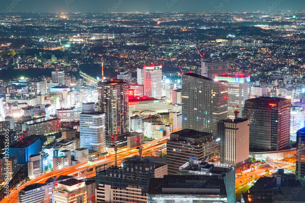 Fototapeta premium 横浜駅周辺の夜景
