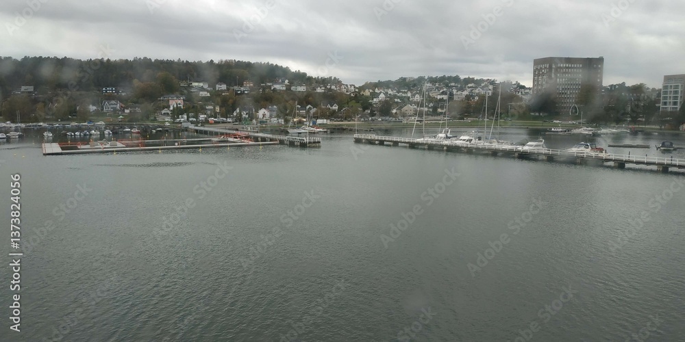 Naklejka premium view of the harbor of the city