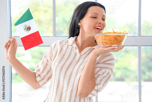 Young woman with Mexican fl...