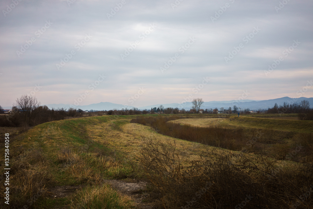 Obraz premium The landscape of a village in Serbia at the end of winter