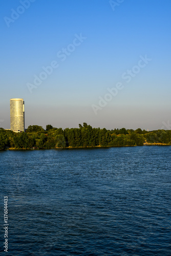 Obraz na płótnie River Danube, Vienna, Austria w salonie