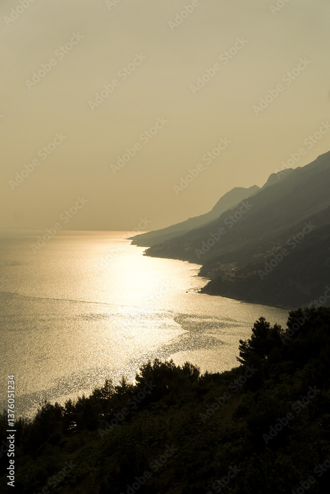 Küstenstrasse, Brela, Dalmatien, Kroatien