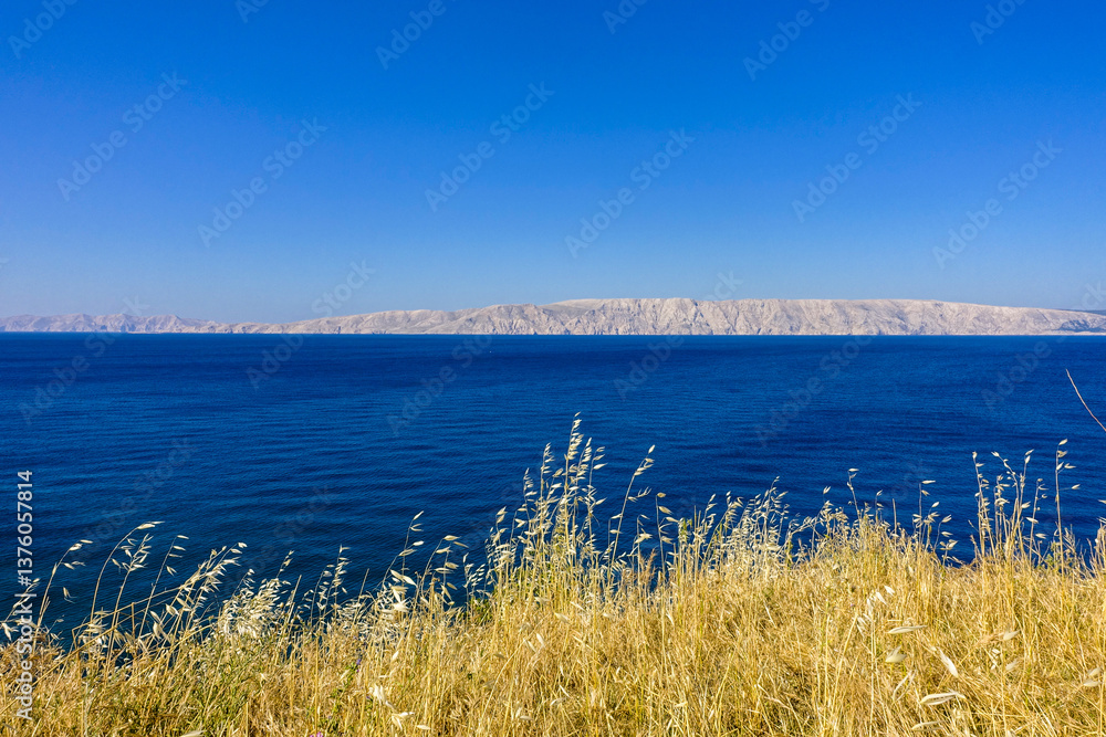 Novi Vinodolski, Kvarner Bucht, Kroatien, Blick auf Insel Krk
