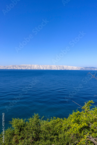 Obraz na płótnie Novi Vinodolski, Kvarner Bucht, Kroatien, Blick auf Insel Krk w salonie
