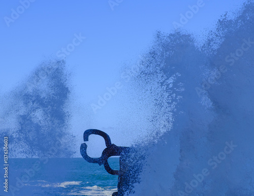 Obraz na płótnie Waves at the Peine del Viento in the city of Donostia-San Sebastian, Euskadi w salonie