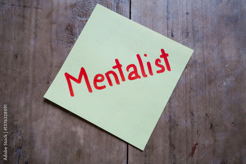Memo-Zettel auf Tisch. Post it, Mentalist