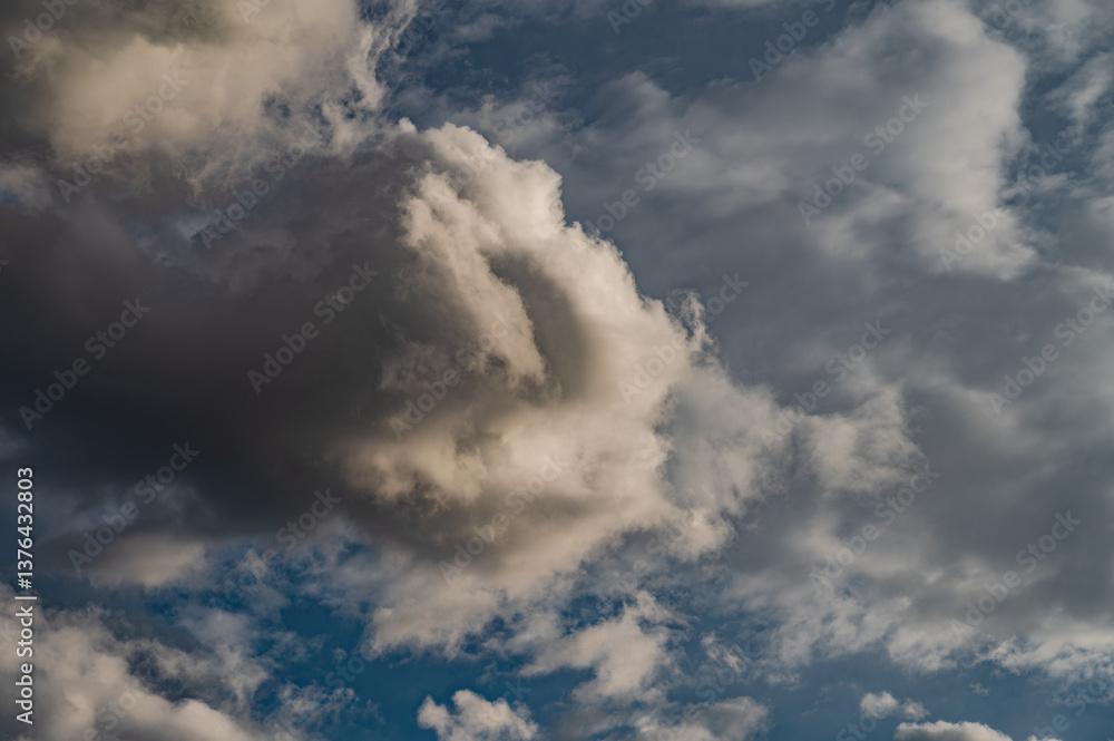 Obraz premium Spectacular clouds in the sky 310325