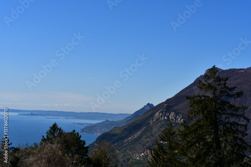 Schöne Landschaft bei Tignale mit Blick zum Gardasee
