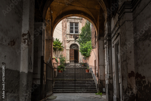 Entrada a un palacio de Catania, Sicilia