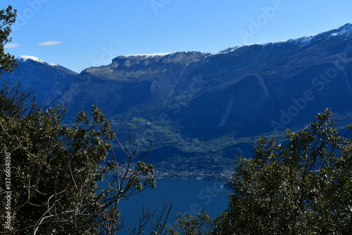 Obraz na płótnie Schöne Landschaft bei Tignale oberhalb vom Gardasee w salonie
