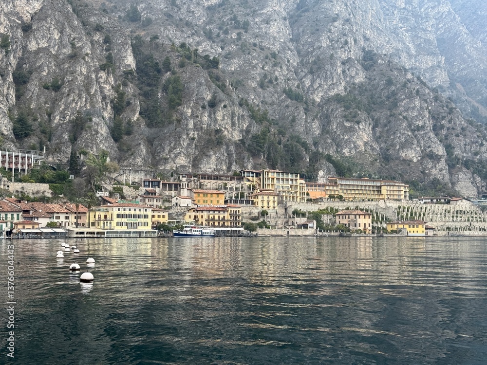 Blick nach Limone sul Garda