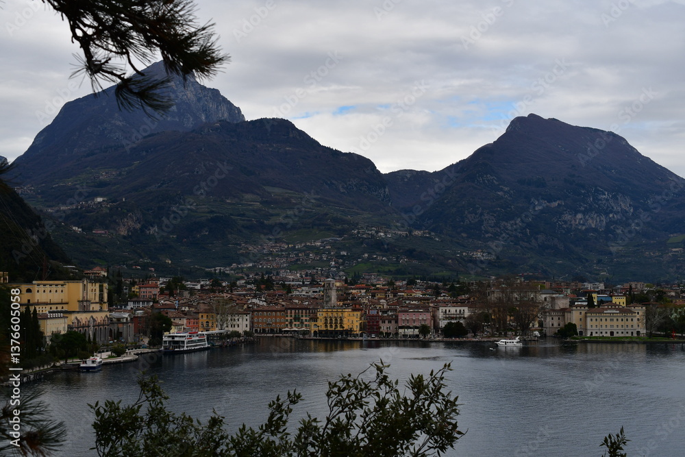 Blick nach Riva del Garda von oben