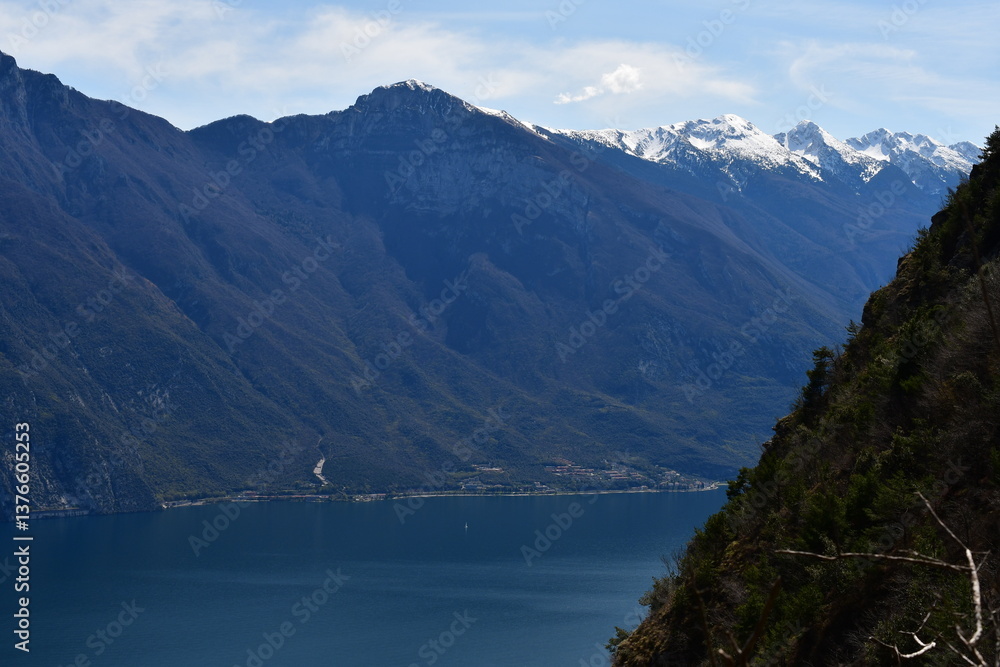 Blick zum Gardasee von oben