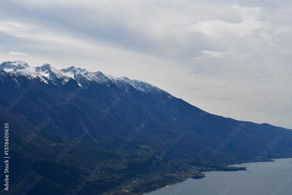 Blick zum Gardasee bei Tignale