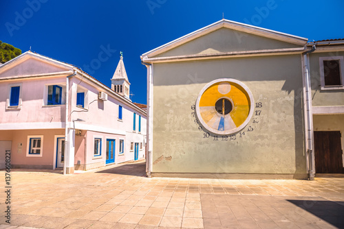 Obraz na płótnie Croatia. Novigrad Istarski colorful square architecture view, solar clock w salonie