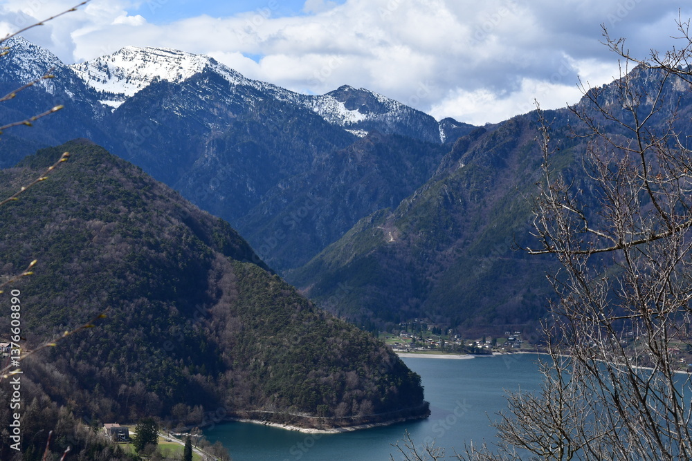 Blick zum Ledrosee von oben