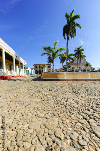 Obraz na płótnie Kuba, Trinidad, Plaza Mayor, Kirche der heiligen Dreifaltigkeit, w salonie