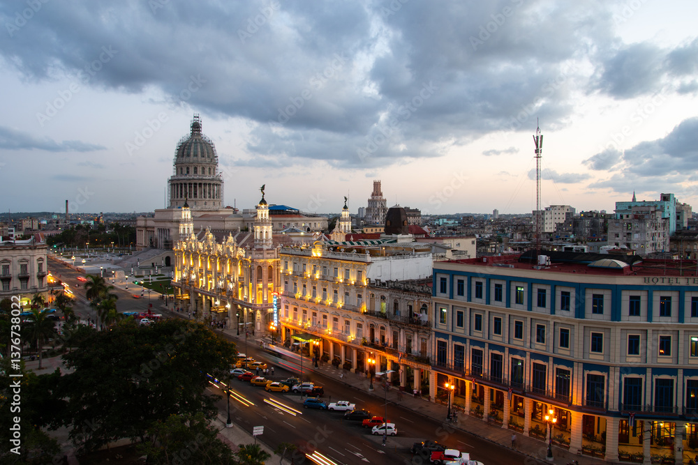 Obraz premium A cityscape of the city of Havana, Cuba as seen from the Iberostar Hotel in Parque Central.