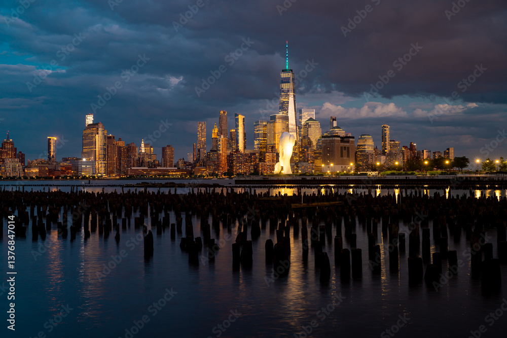 Obraz premium NYC skyline with skyscrapers. Manhattan and Brooklyn. New York City skyline with Hudson River views. Downtown NYC. New York from waterfront skyline. Panorama of of New York.