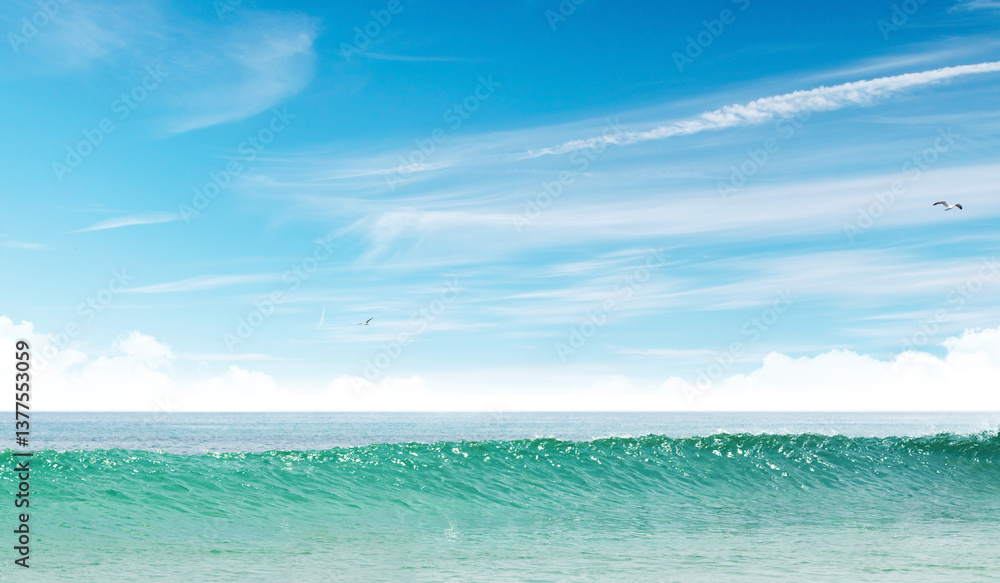 Obraz premium Summer landscape with a vast sea under a majestic sky