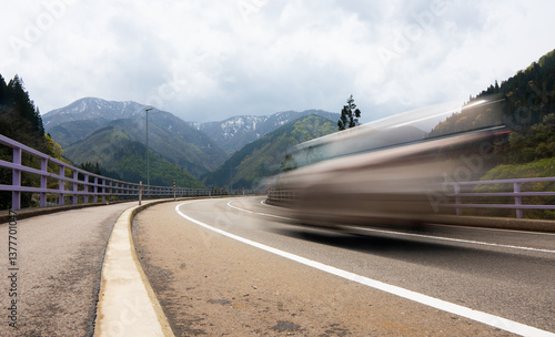 Puente en Toyama, Japón