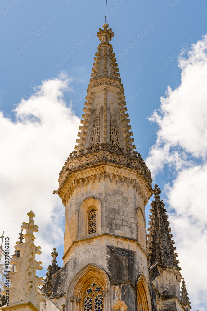 Fototapeta premium Detail of facade of The Monastery of Santa Maria da Vitoria in Batavia in the Portugal
