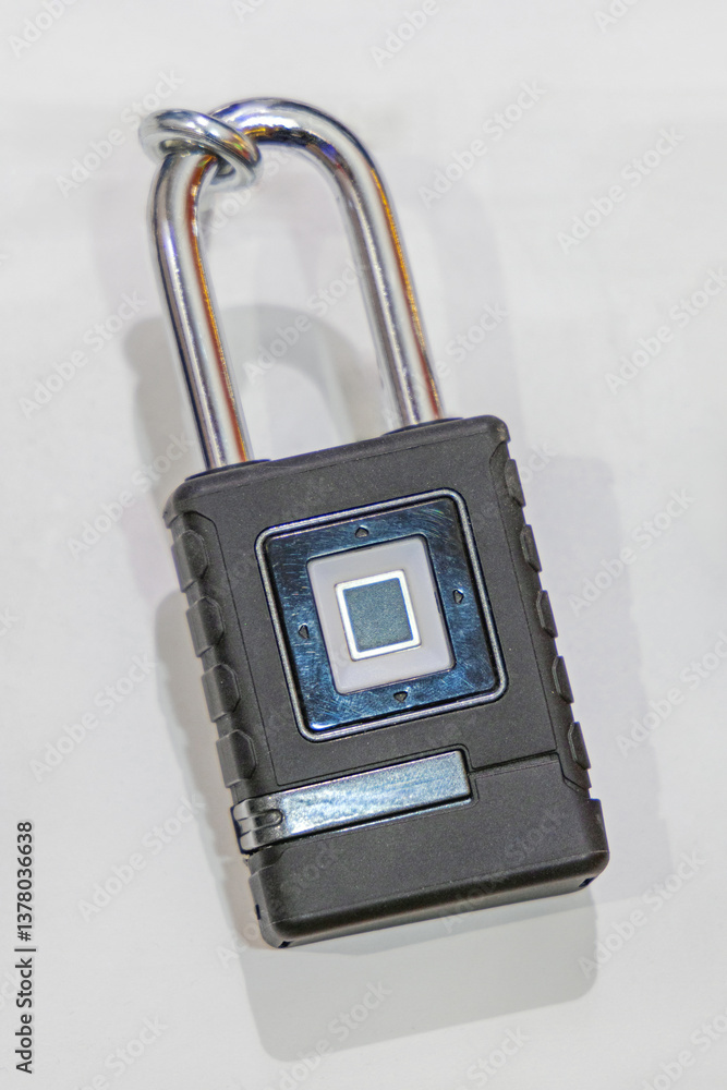 Smart Padlock With Keyless Biometric Fingerprint Lock Security
