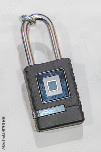 Obraz na płótnie Smart Padlock With Keyless Biometric Fingerprint Lock Security w salonie