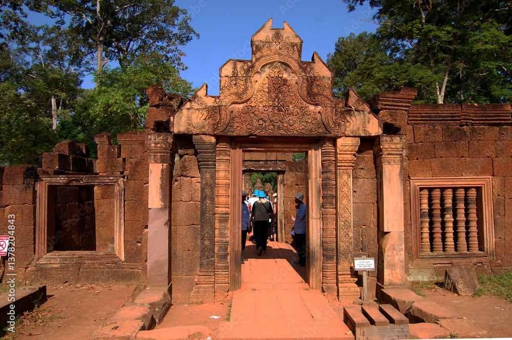 Fototapeta premium Ancient ruins antique building Prasat Banteay Srei or Banteay Srey temple of Angkor Wat for Cambodian people travelers travel visit respect pray at Angkor Thom on April 12, 2009 in Siem Reap, Cambodia