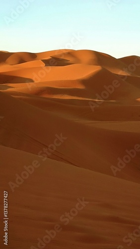 Obraz na płótnie Majestic Desert Sand Dunes at Sunset Merzouga Erg Chebbi of Morocco w salonie