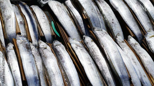 상점에 진열된 갈치