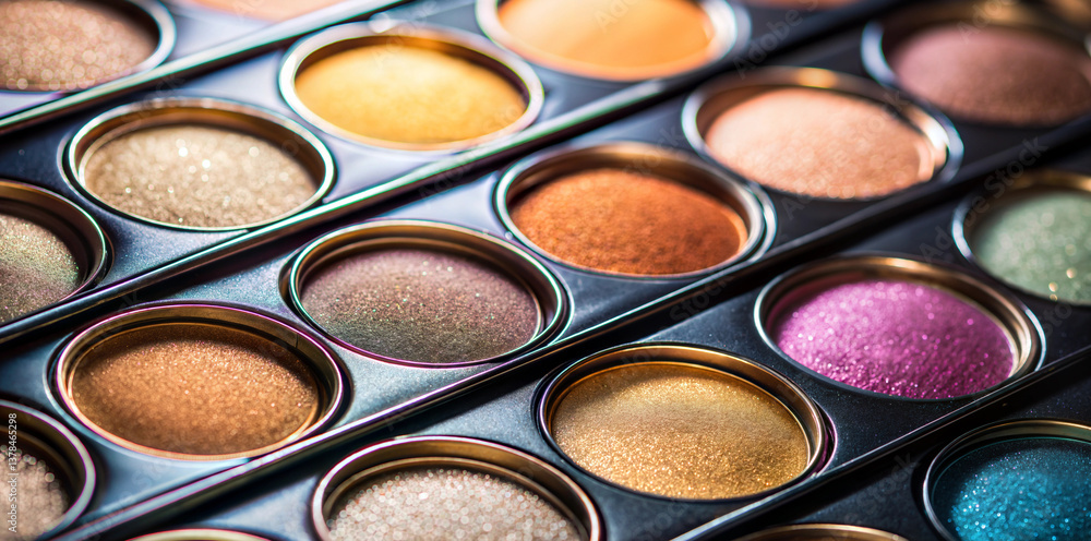 Eye Shadow Palette with Shimmering Colors in Warm and Cool Tones, Makeup for Party, Glamourous Look for Beauty Industry and Fashion Trends Eye Shadow Palette with Shimmering Colors in Warm and Cool Tones, Makeup for Party, Glamourous Look for Beauty Industry and Fashion Trends