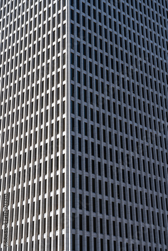 Obraz na płótnie Window Pattern on a Multi-storied Building w salonie