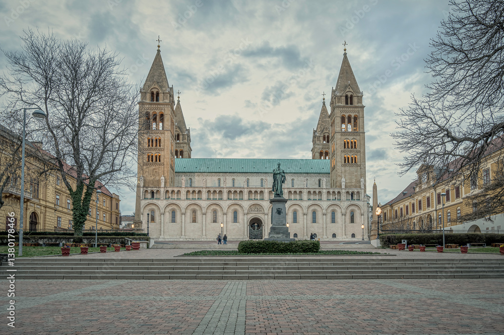 Fototapeta premium Pécs Cathedral