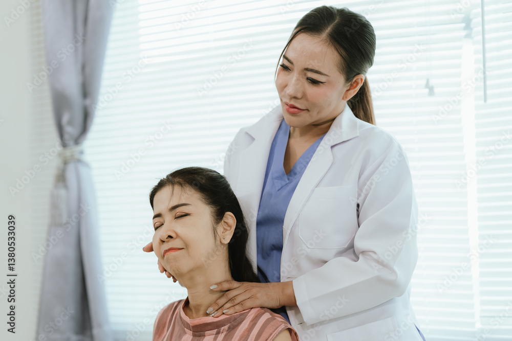A female physician provides care and assistance to elderly patients during medical consultations, focusing on physical therapy and recovery from conditions such as arthritis. A female physician provides care and assistance to elderly patients during medical consultations, focusing on physical therapy and recovery from conditions such as arthritis.