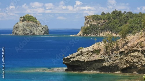 父島二見湾入り口の情景　烏帽子岩　世界自然遺産小笠原諸島