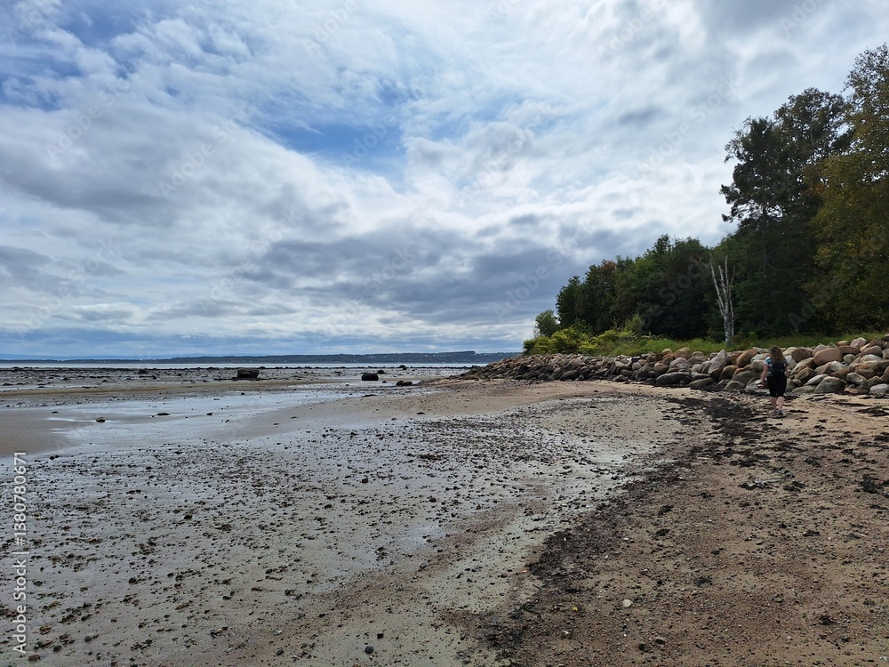 Low tide on Saint-Joseph-de-la-Rive, Québec Low tide on Saint-Joseph-de-la-Rive, Québec
