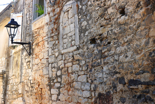 Obraz na płótnie Picturesque Mediterranean street and traditional architectural details in Trogir, Croatia. w salonie