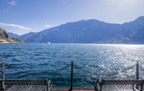 Obraz na płótnie limone sul Garda, Passerella, Lombardia, brescia, Lago di Garda. passeggiata. lago. w salonie