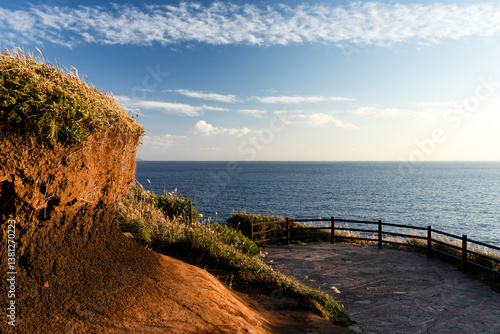 Wallpaper Mural 神奈川県三浦市　城ヶ島の展望台 Torontodigital.ca