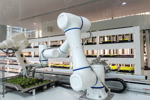 Obraz na płótnie Smart robotic farmers concept with fully automated seeding, nursery and harvesting. w salonie
