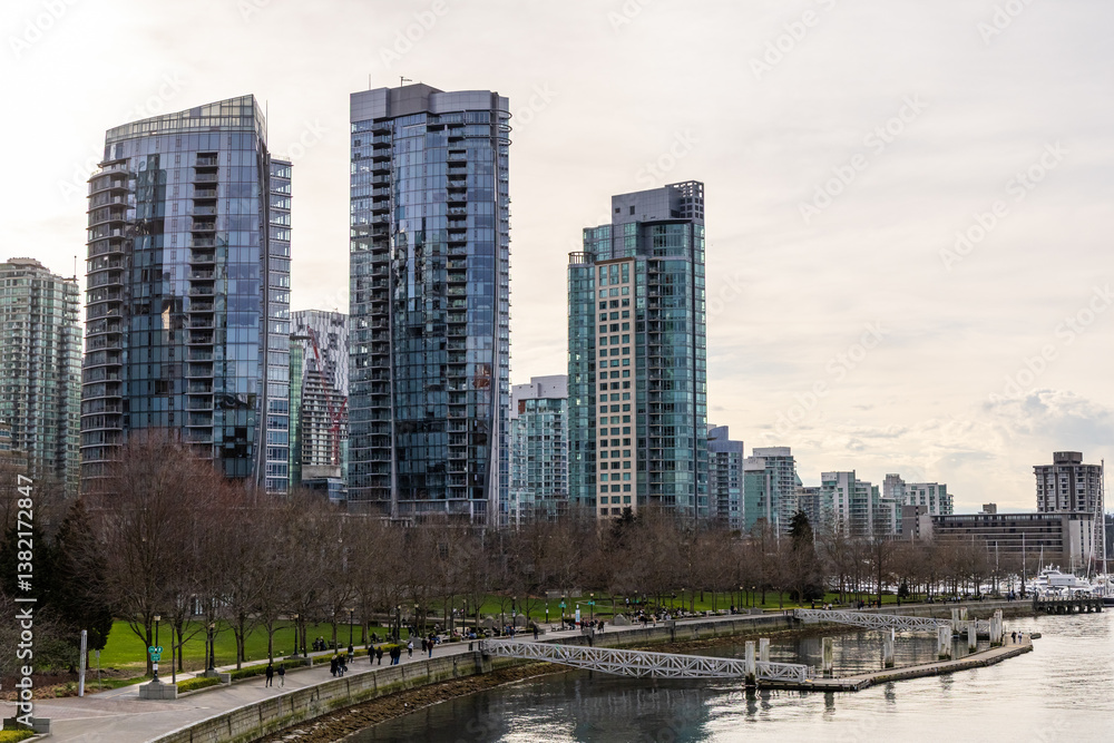 Obraz premium Modern Skyscrapers and Waterfront in Downtown Vancouver, BC, Canada