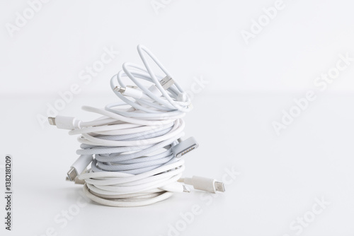 Obraz na płótnie 充電コード charging cord w salonie