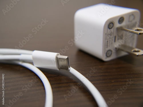  充電器　コンセント　プラグ　コード　機器 